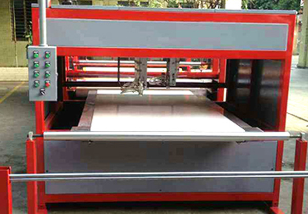 噴膠貼合機(jī)選購要考慮什么因素